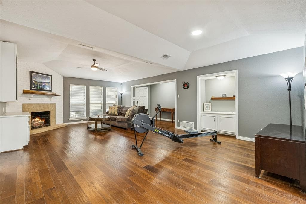Gallery image 4