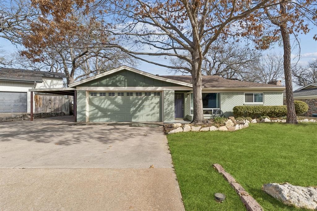 1208 Harris Ave