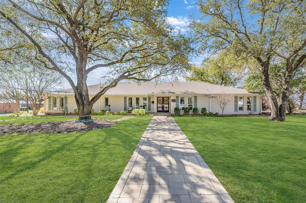 3796 Vinecrest Dr