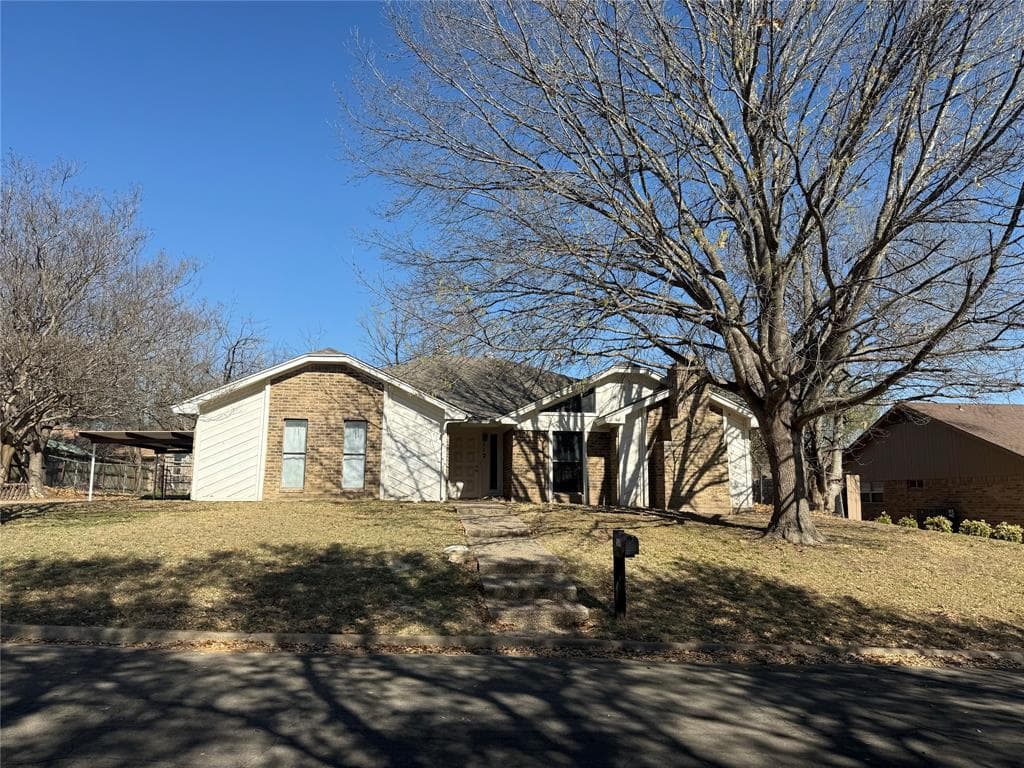 112 Patricia Dr