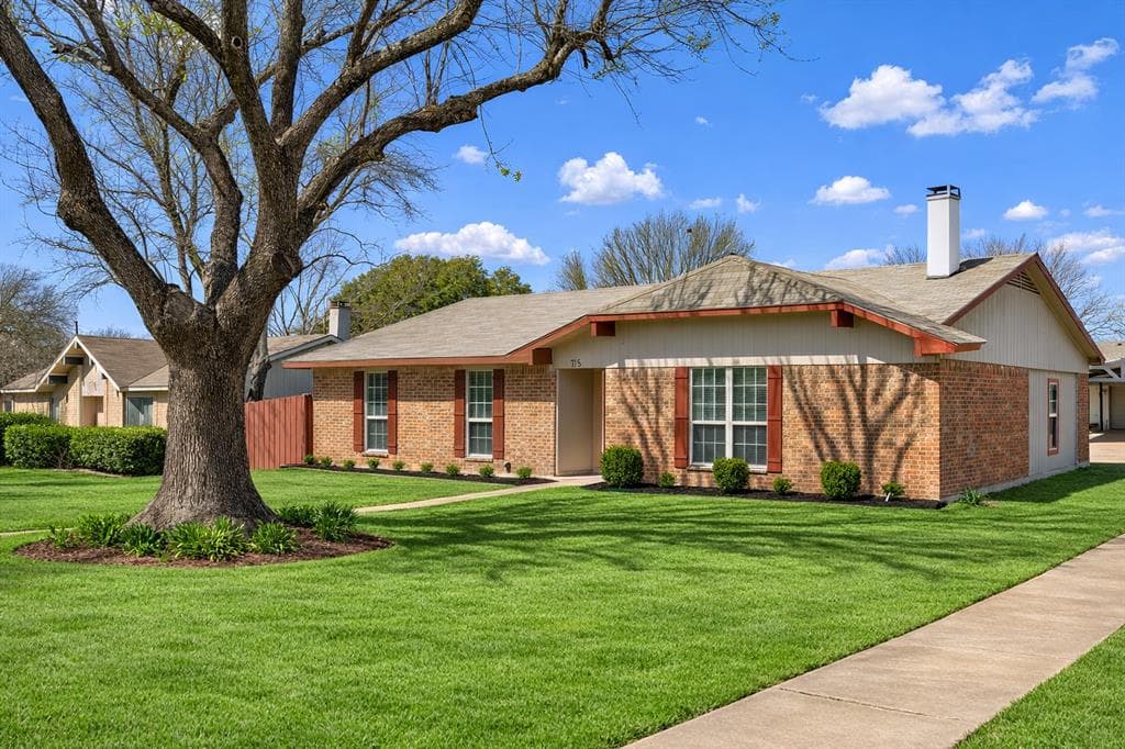 715 Orchard Ct