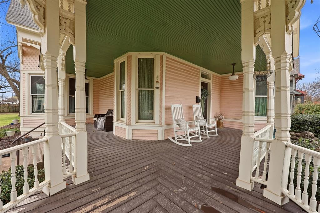 Gallery image 4