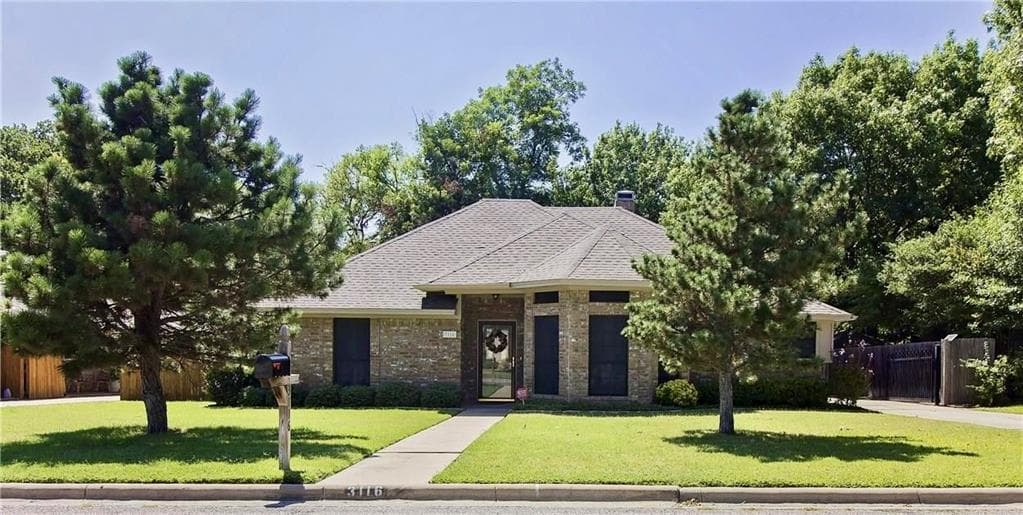 3116 Mimosa Dr