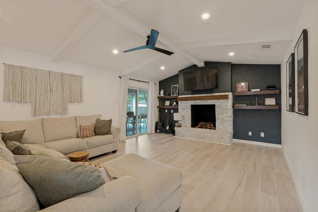 7022 Kiva Ln