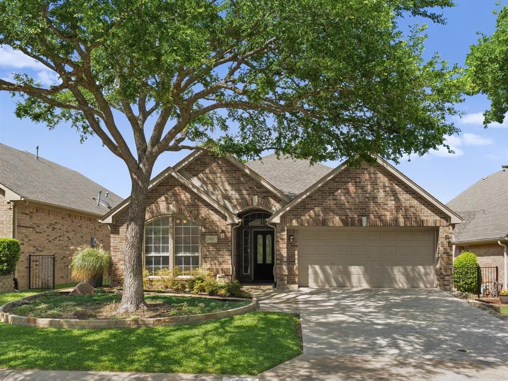 1613 Villa Ct