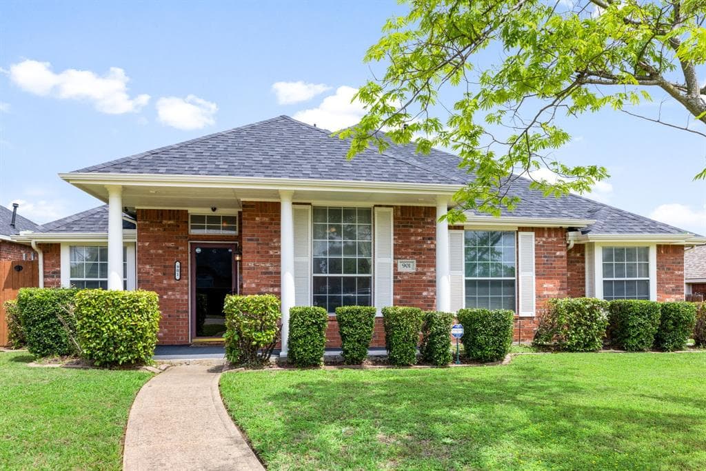 901 Rutherford Dr