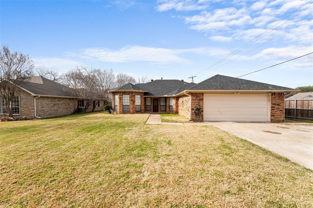 708 Azalea Dr