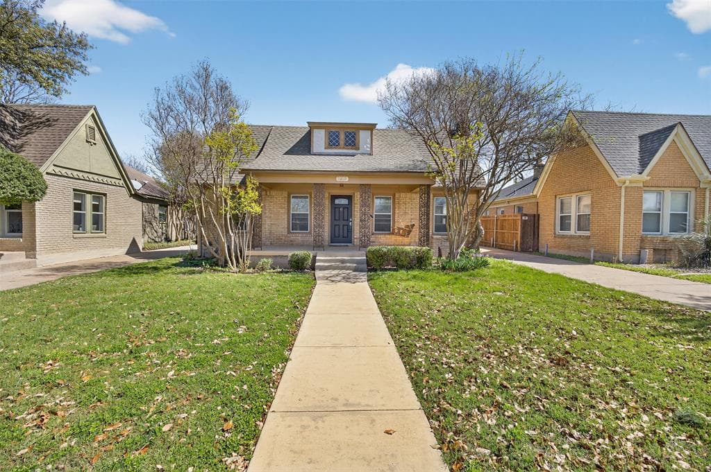3315 Rogers Ave