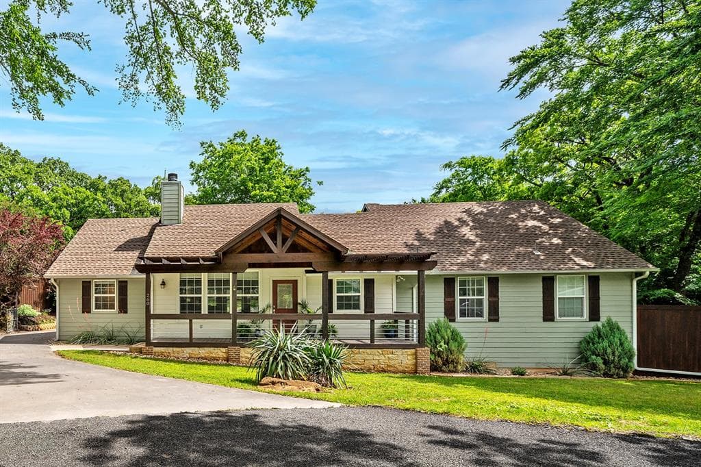 260 Susan Dr
