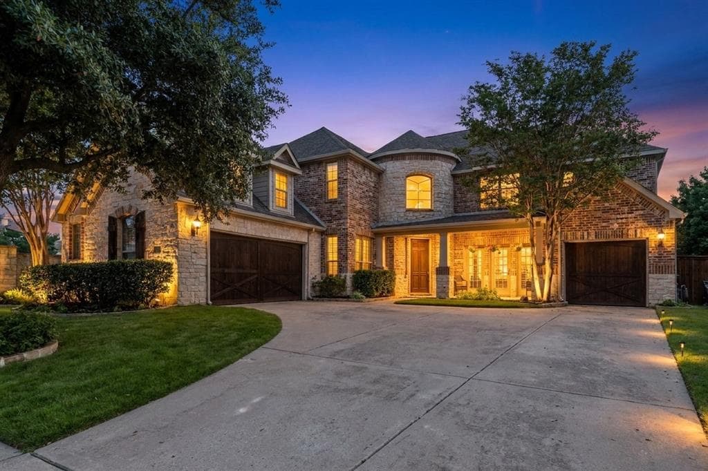601 Livingston Dr