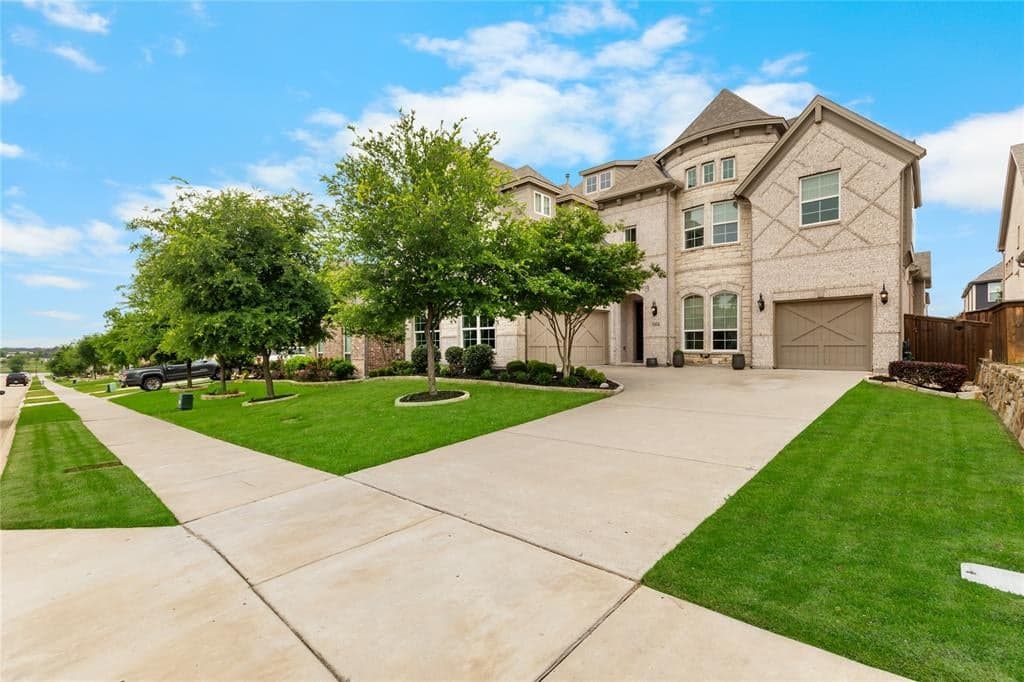 2904 Adon Springs Ln