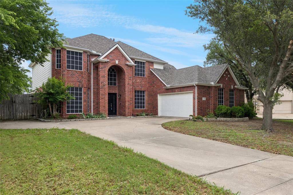 2702 Saint Charles Dr