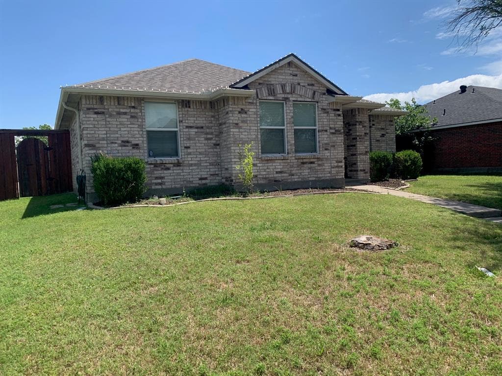 3000 Lake Terrace Dr