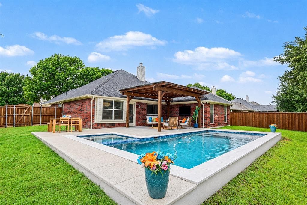 301 Cave River Dr