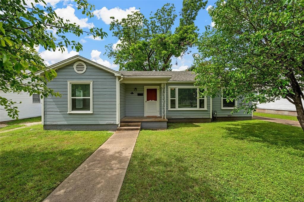 3220 Edmond Ave