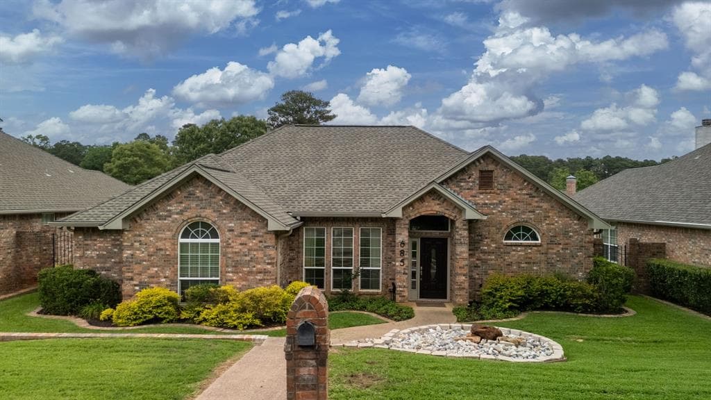685 Bunker Dr