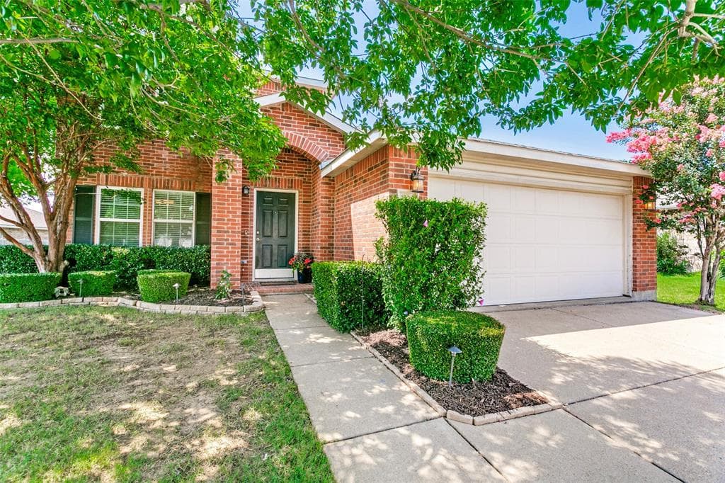 1208 Krista Dr