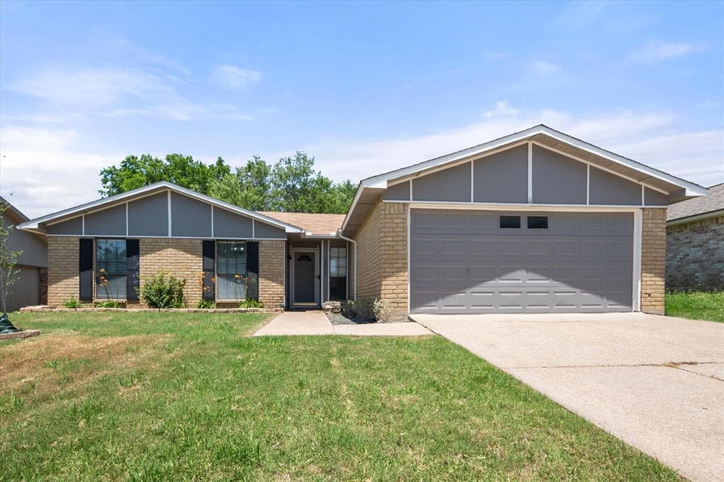 7009 Forestview Dr