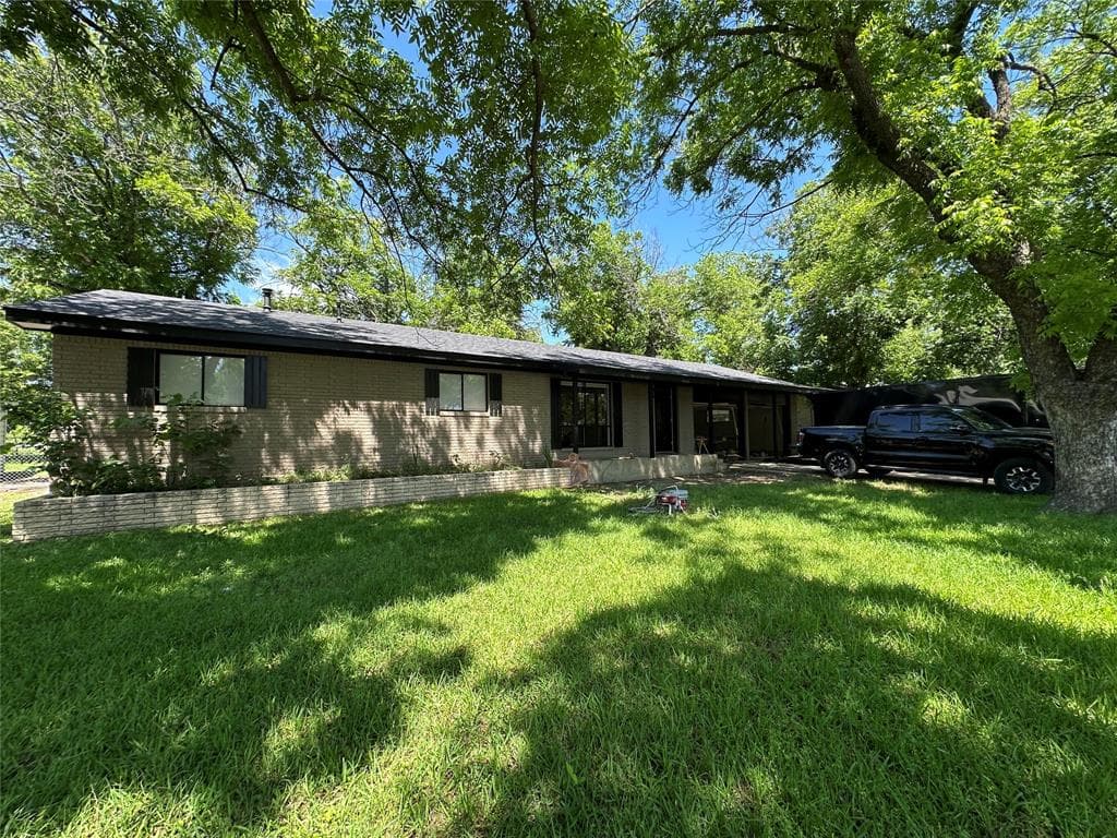 313 Woodlawn Dr