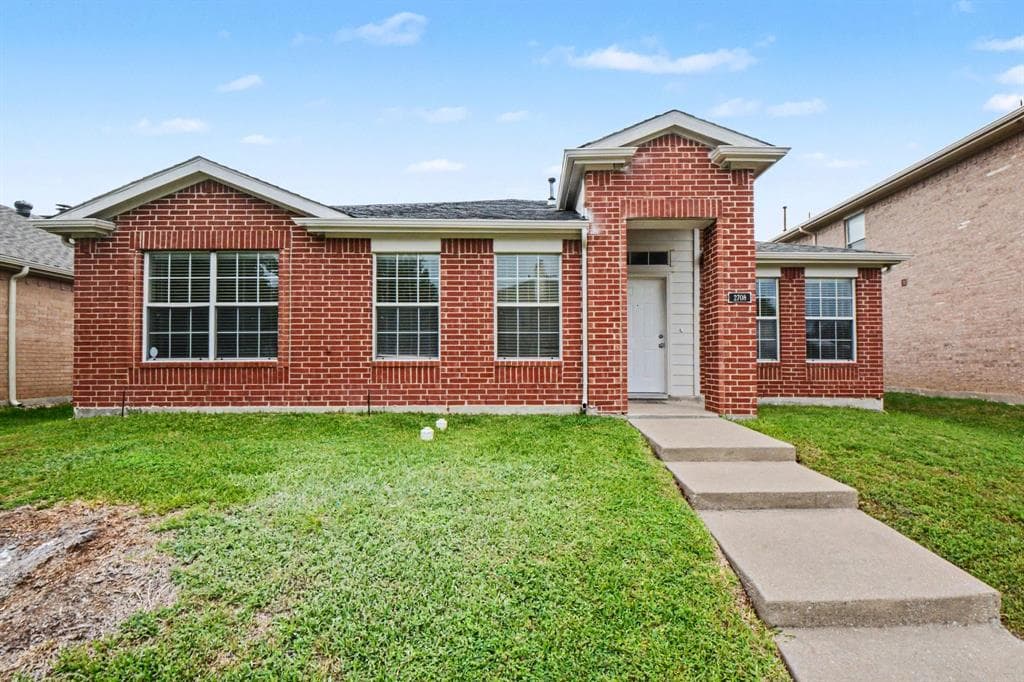 2708 Hillside Dr