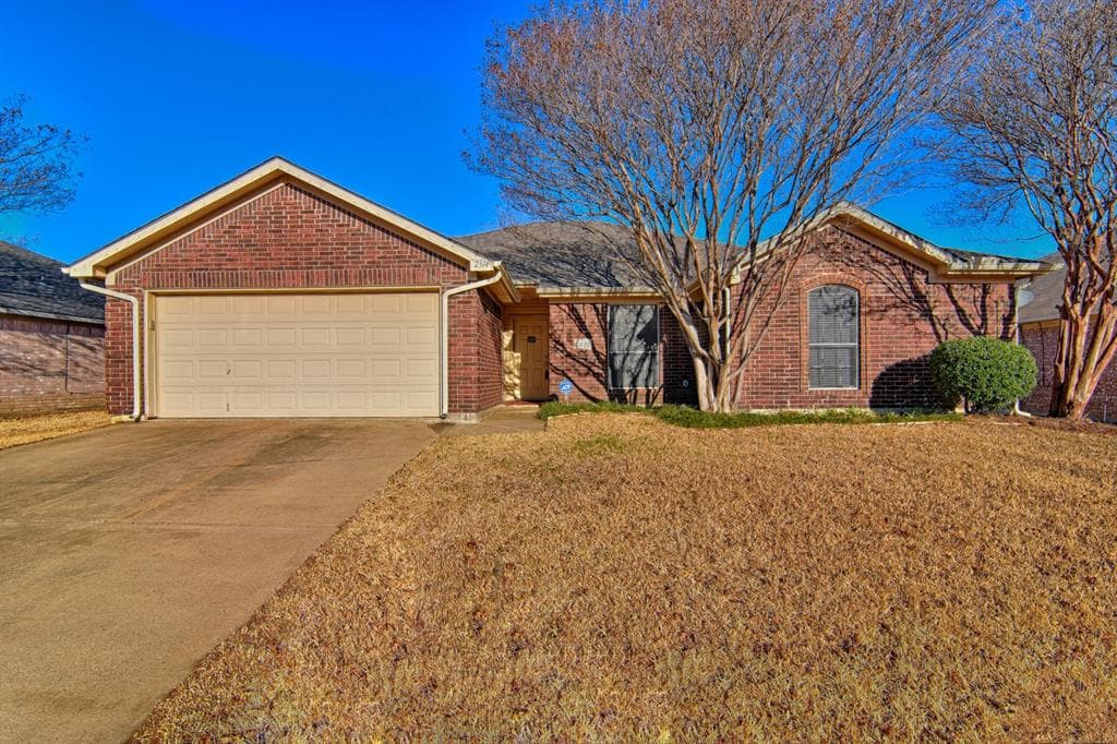 2314 Charleston Dr