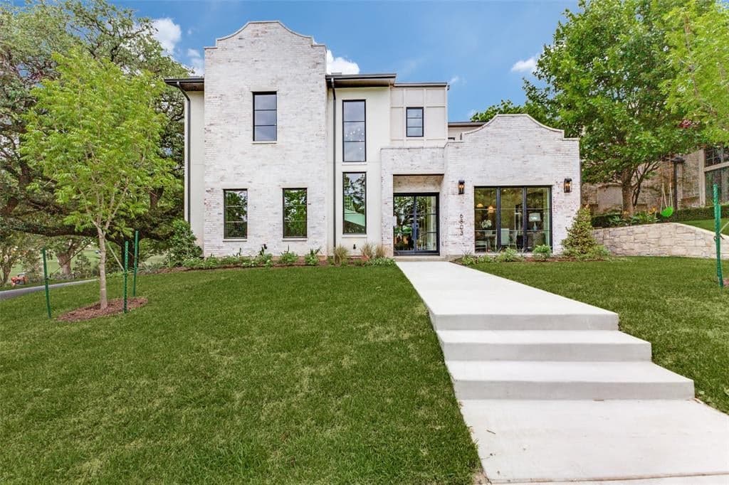 6803 Casa Loma Ave