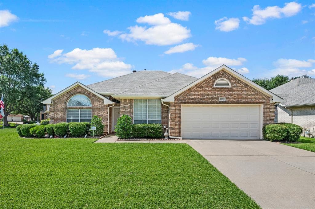 2732 Crystal Glenn Cir