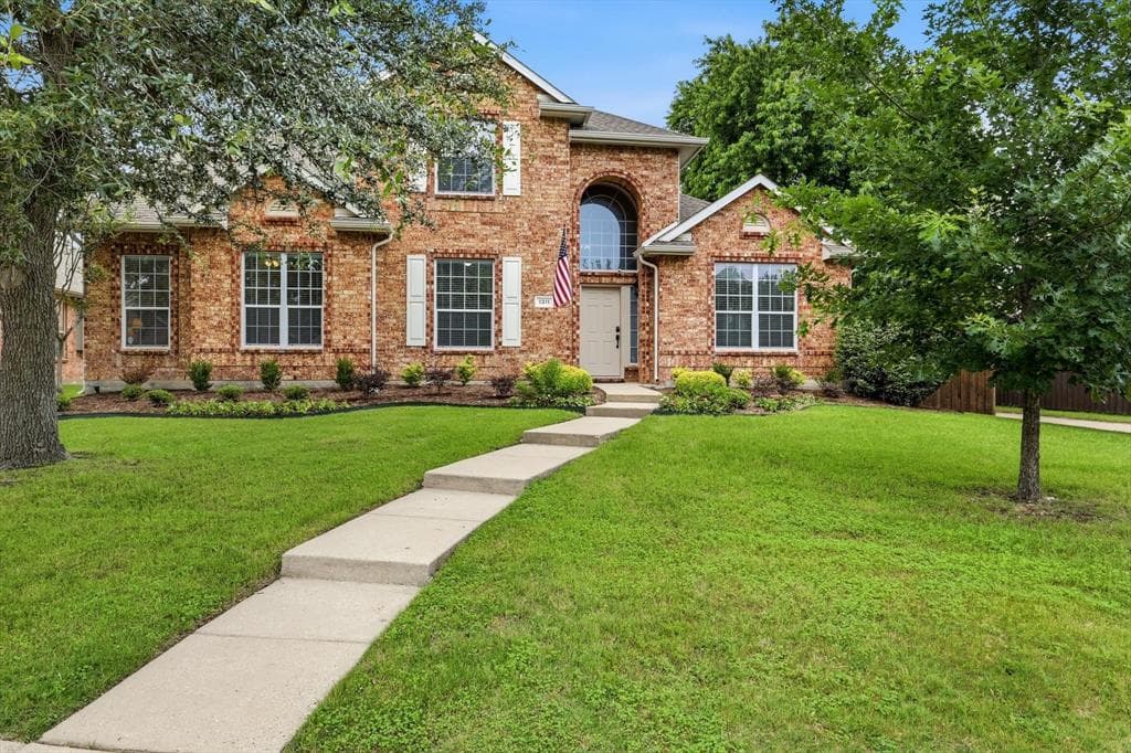 1311 Charleston Dr