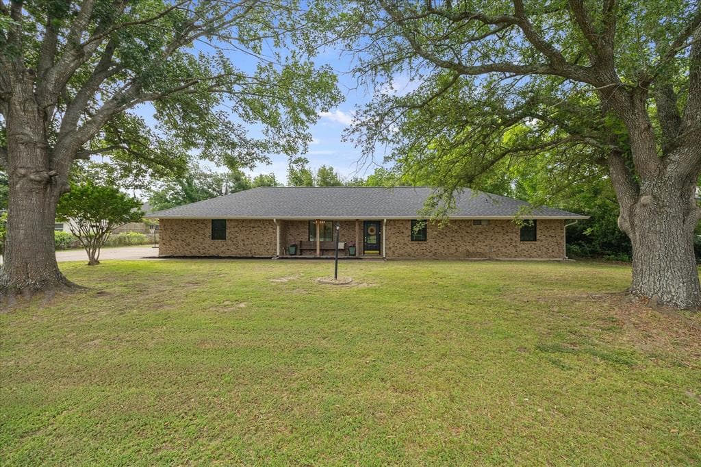 228 Kings Creek Dr