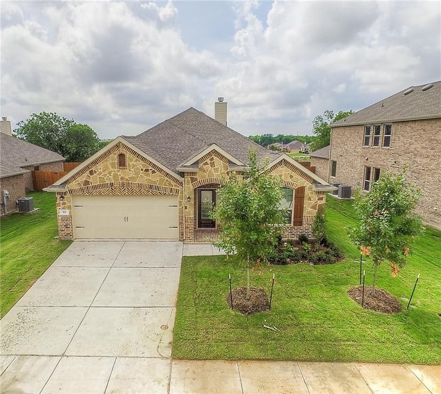 312 Chamberlain Dr