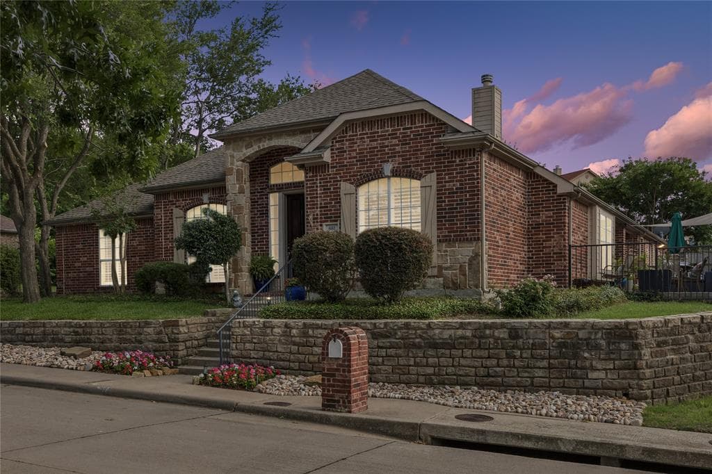 661 Channel Ridge Dr
