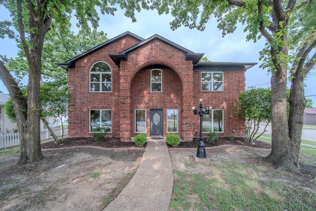 728 Violet Ct