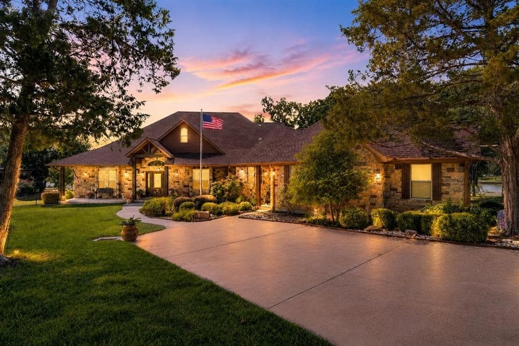 275 Jackson Cir