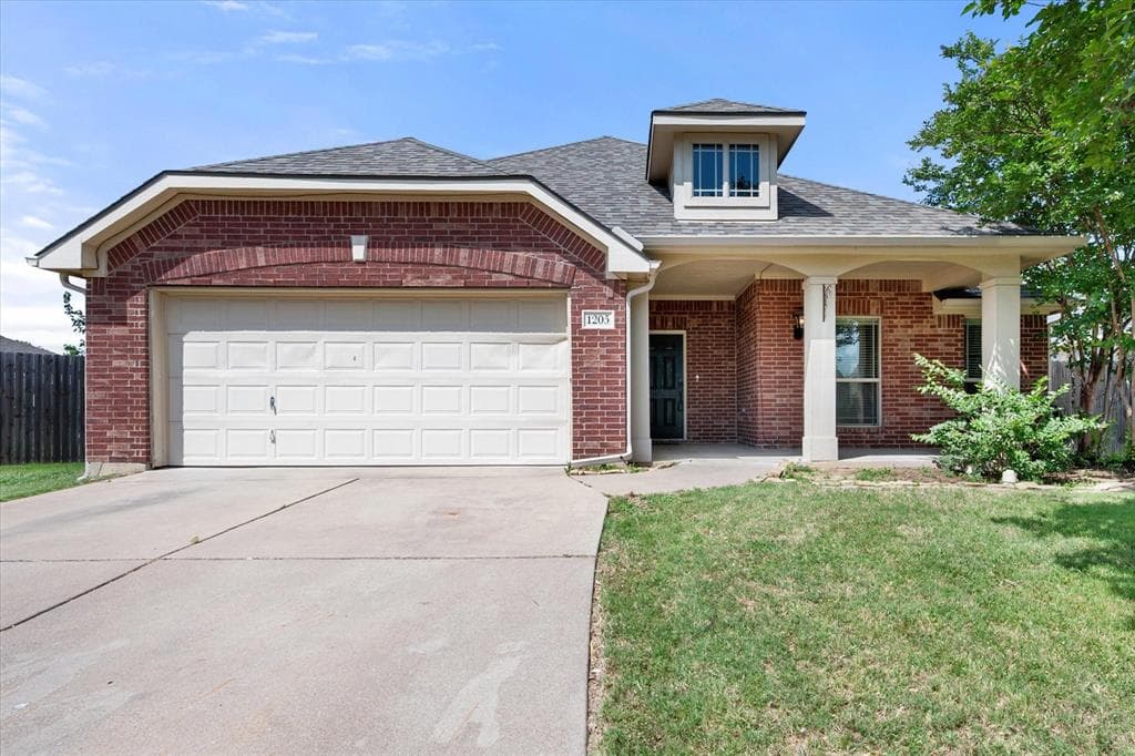 1205 Rosa Ln