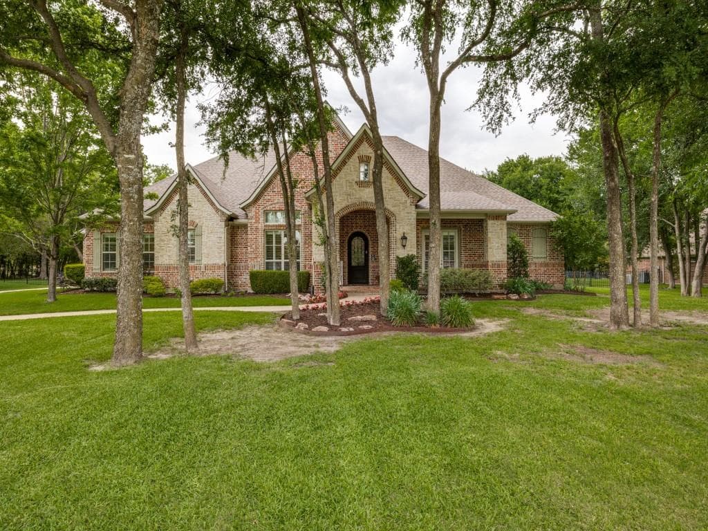 2705 Wolf Creek Dr
