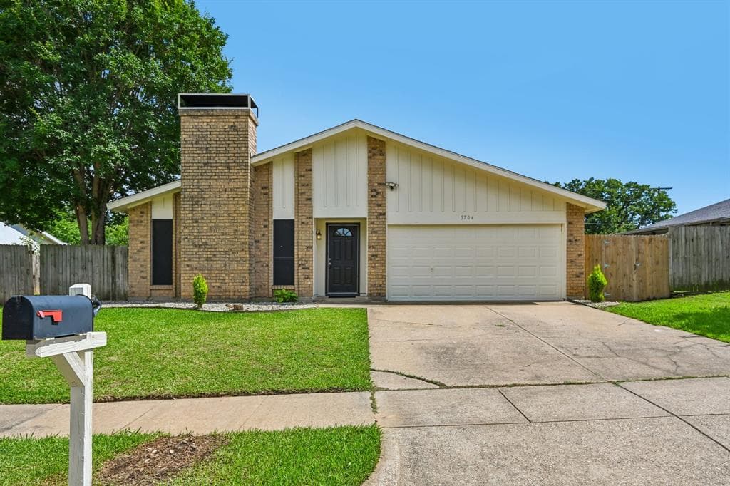 3704 Fort Hunt Dr