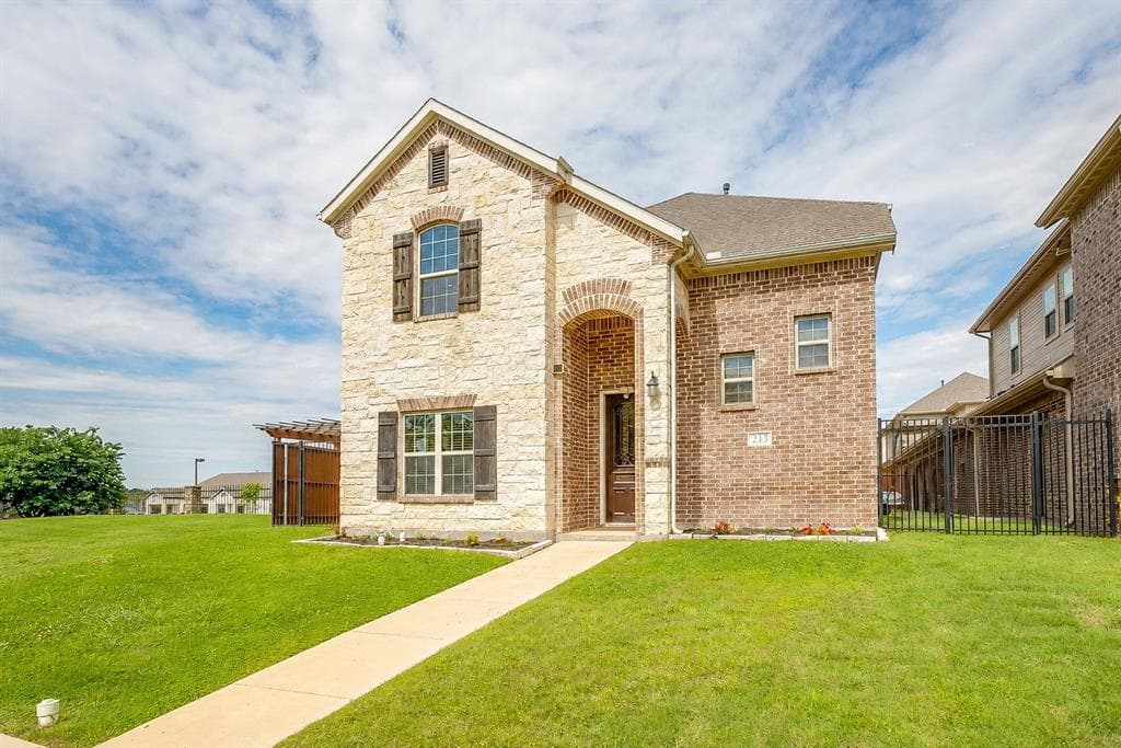213 Park Villa Ln