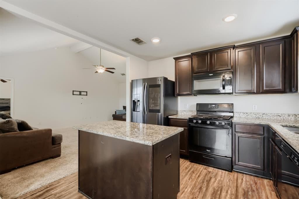 4309 Cat Tail Way