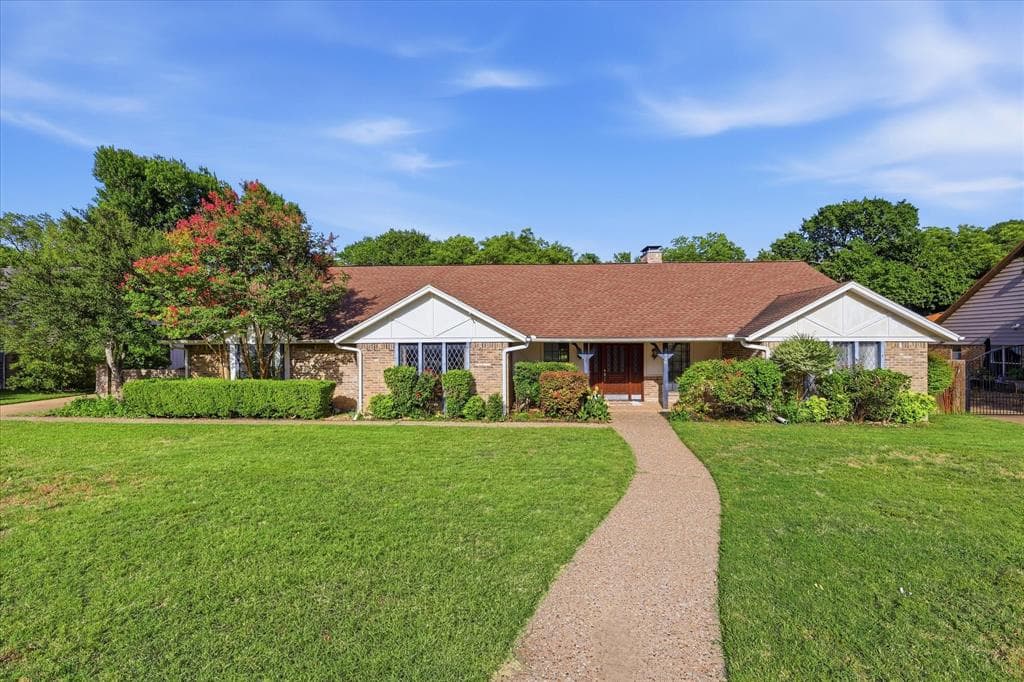 1116 Spring Lake Dr