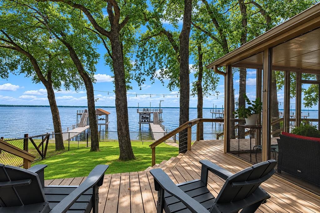 247 Admiral Dr