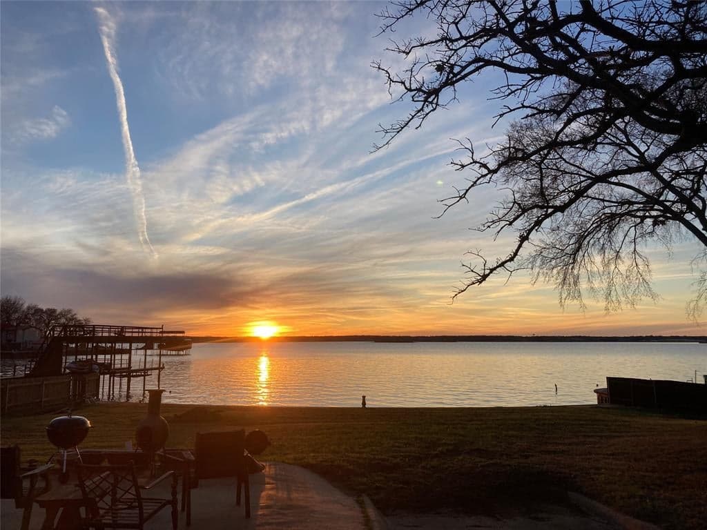 135 Island Park Dr