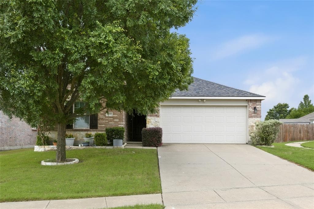 105 Honeysuckle Ct