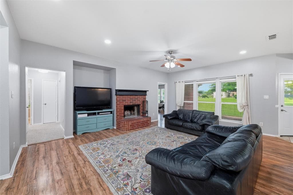 5008 Running Brook Dr