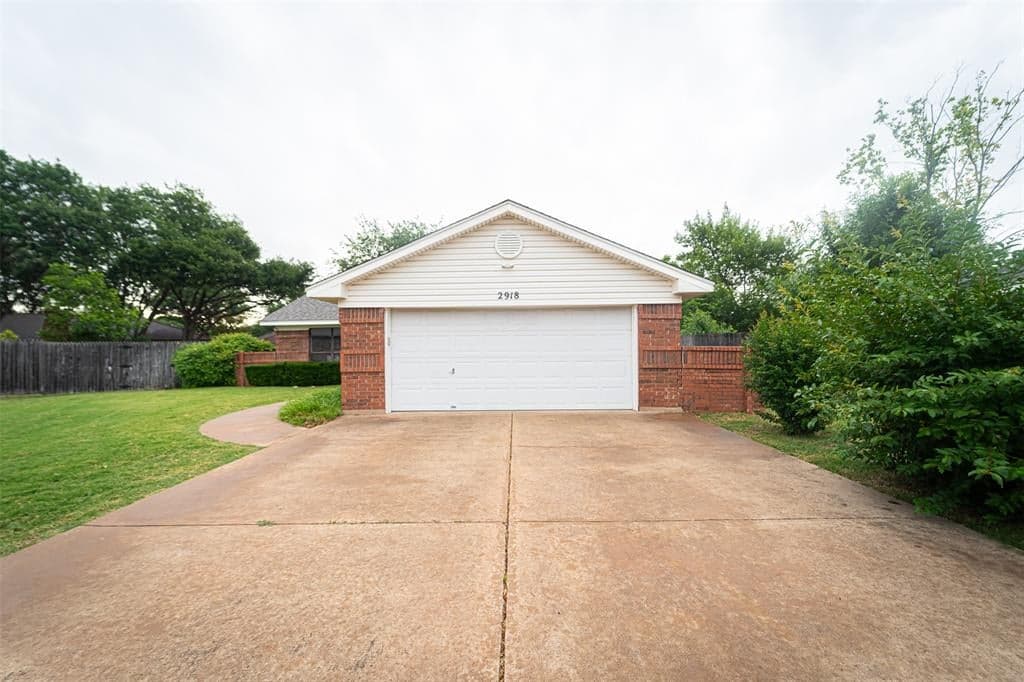 2918 Oak Ridge Ct