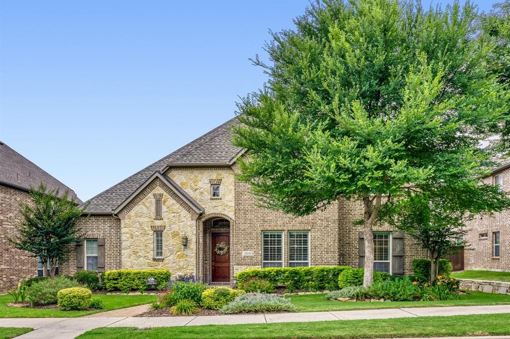 10096 Drawbridge Dr