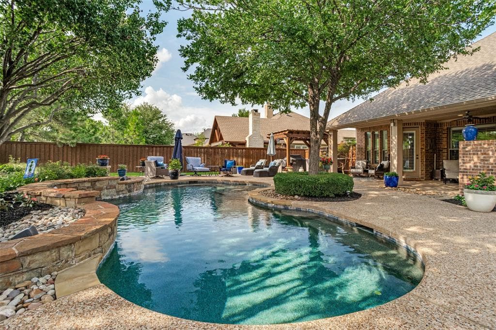 1209 Diamond Leaf Dr