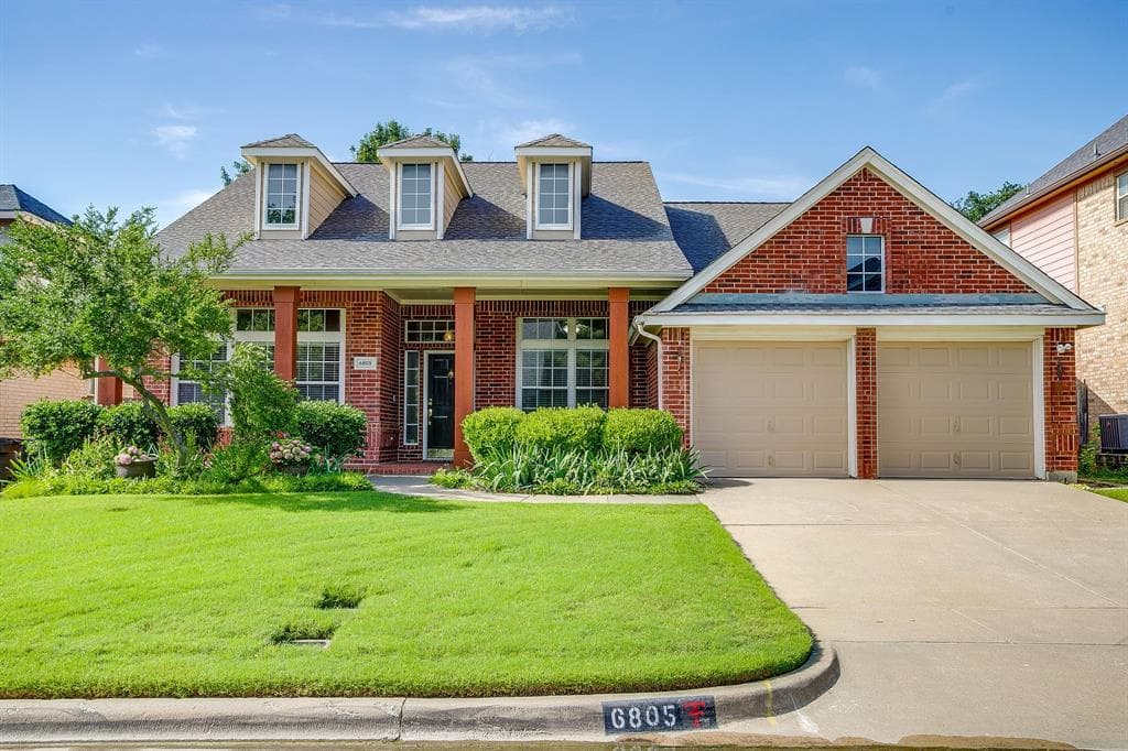 6805 Windwood Trl