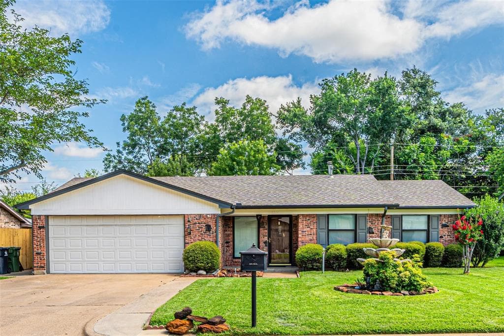2211 Clover Park Dr