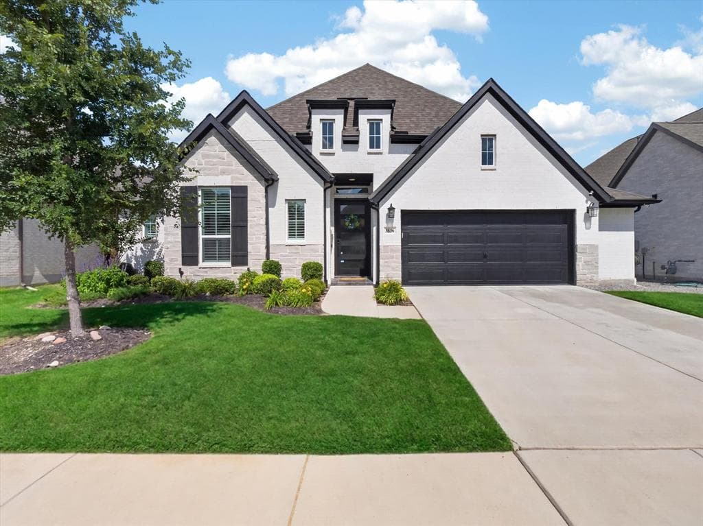 3816 Chesapeake Way