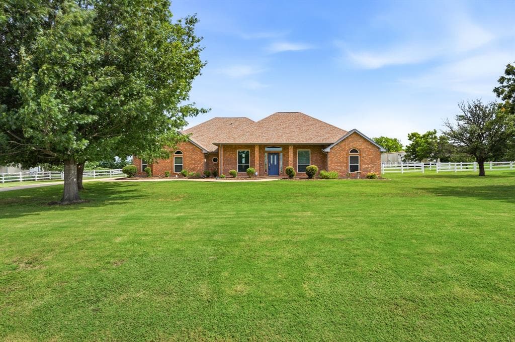 2717 Aston Meadows Dr